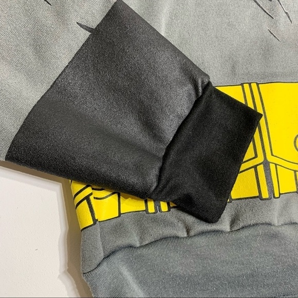 𝅺dc Comics Batman youth size 18Y hoodie - Picture 2 of 8